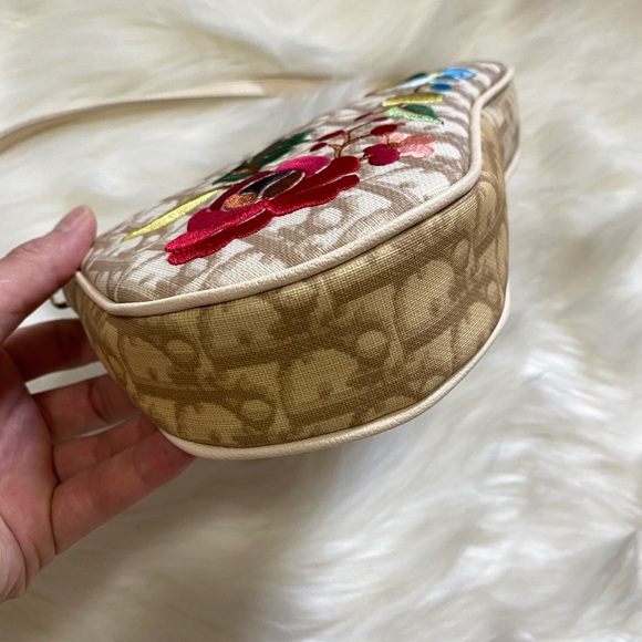 Authentic vintage Dior brown trotter embroidered mini saddle - Picture 5 of 12